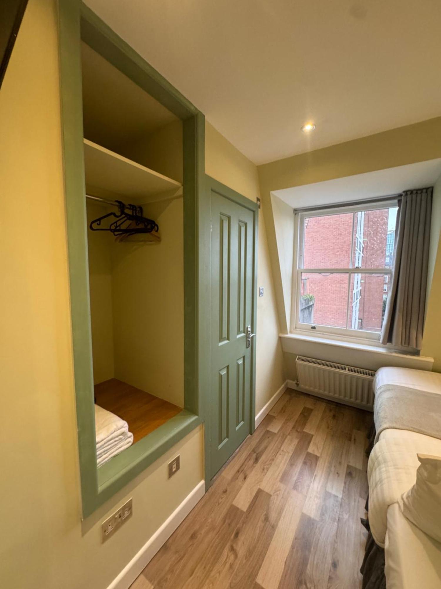 Deluxe Single Room